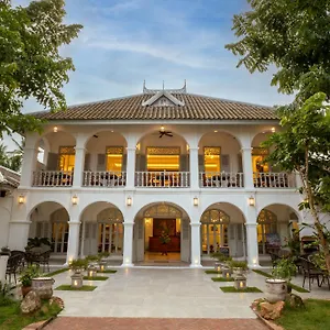 Santi **** Luang Prabang
